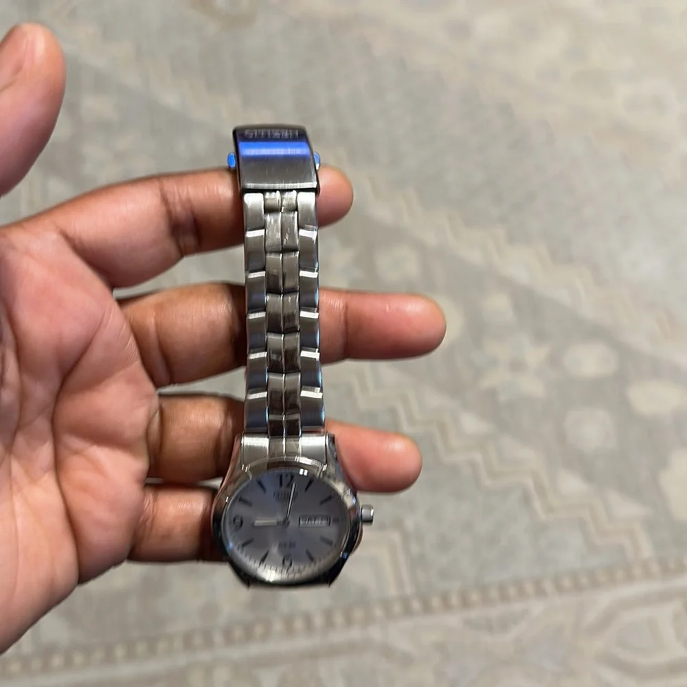 CITIZEN MENS SILVER COLOR WATCH WITH NEW BATTERY WORK PERFECT - Picture 10 of 15